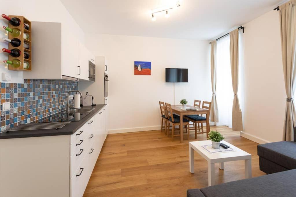 14 C&J'S Apartment Wien Eksteriør bilde